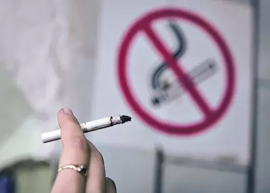 girişte sigara içiliyor mu